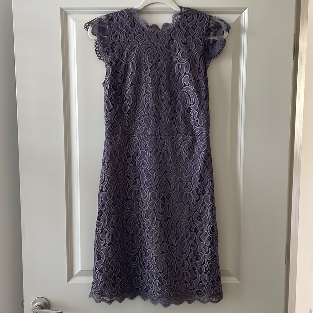 Light purple lace sleeveless dress